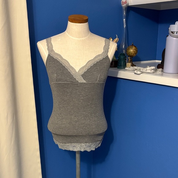 Aeropostale Gray Lace Trim Tank Top - Picture 1 of 6